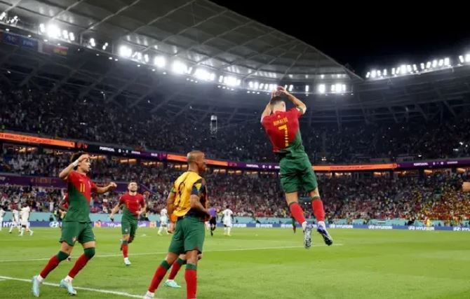 世界杯-C罗破纪录B费2助攻 葡萄牙3-2战胜加纳